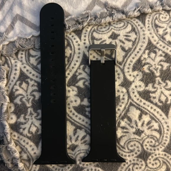 Apple watch black silicone band 44/45/49mm - Picture 3 of 3